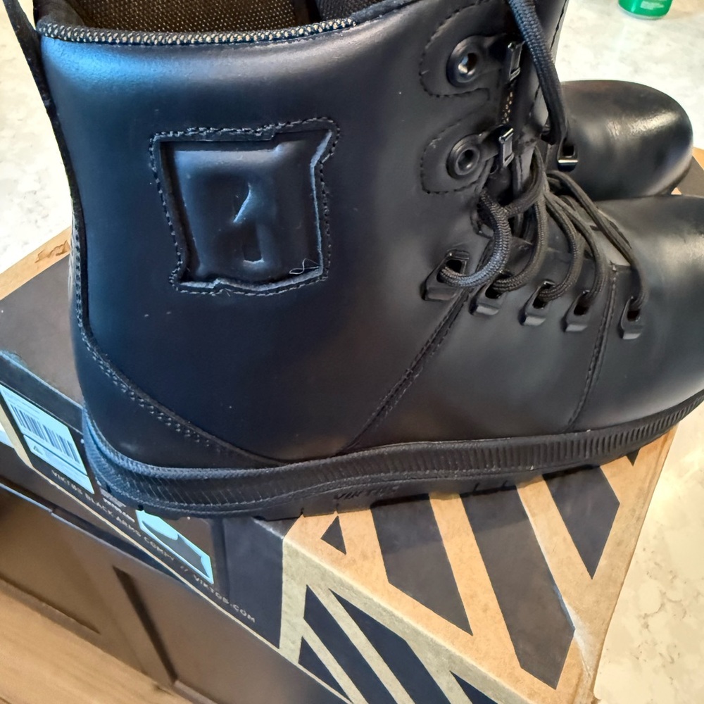 Stylish Black Men's Boots